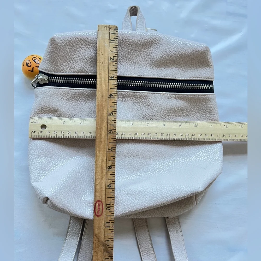 Forever 21 UNITALLA pale pink backpack faux Leather Small pebbled wz emoji charm